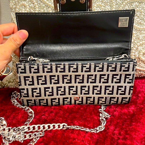 EUC NO CALLOUTS Fendi Vintage Zucca FF logo Continental wallet - Picture 7 of 16